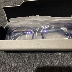Blue light blocking glasses